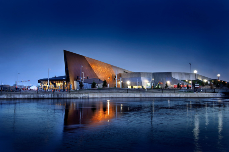 TWO ADMISSION PASSES TO CANADIAN WAR MUSEUM - Image 2